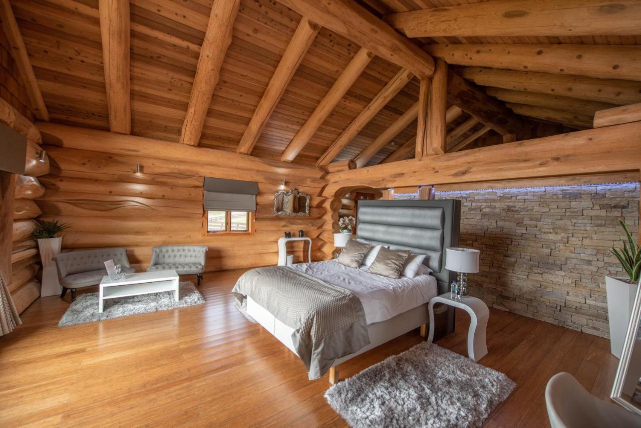 The Log Cabins At The Vu Bathgate Eksteriør billede