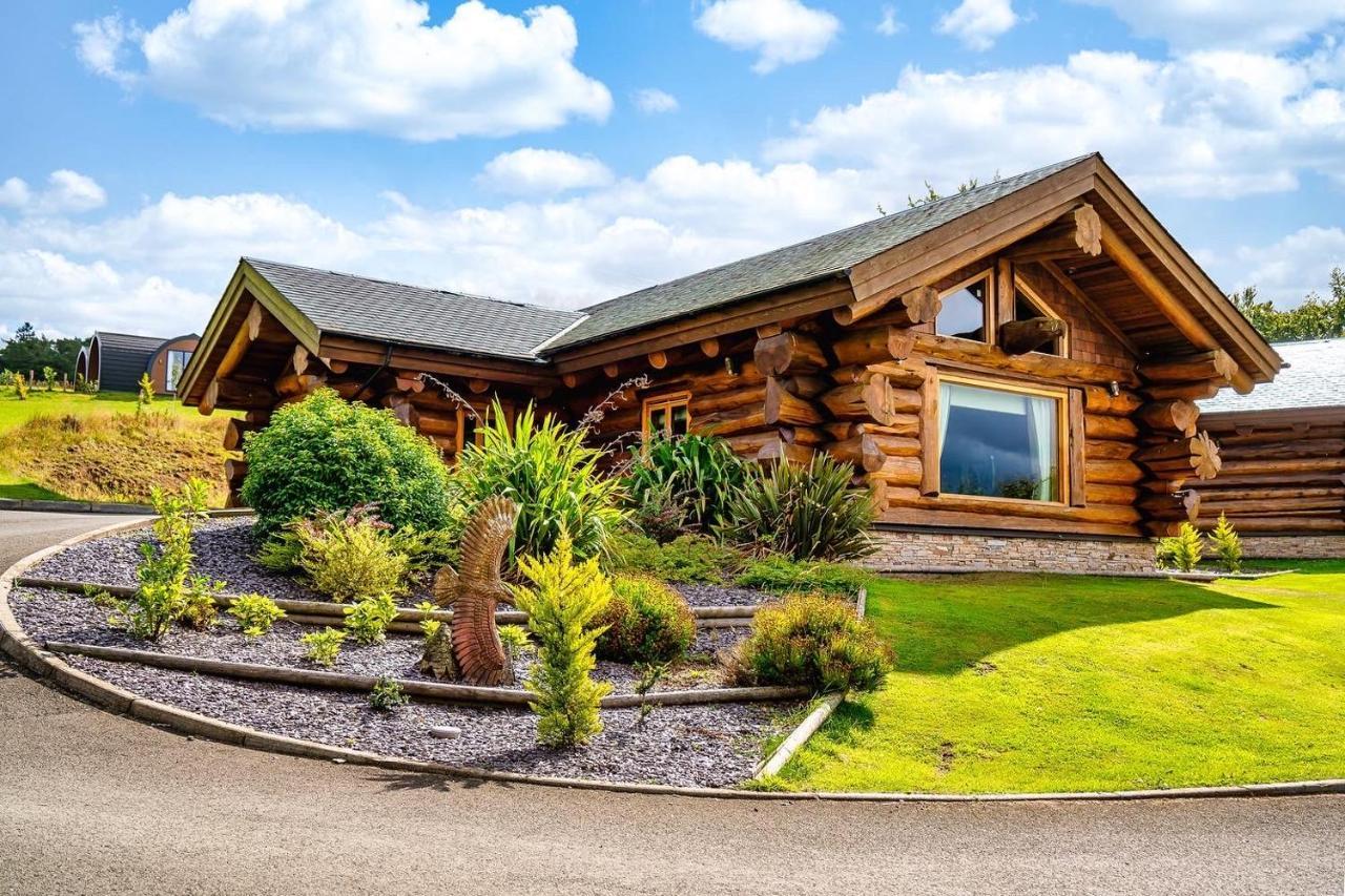 The Log Cabins At The Vu Bathgate Eksteriør billede
